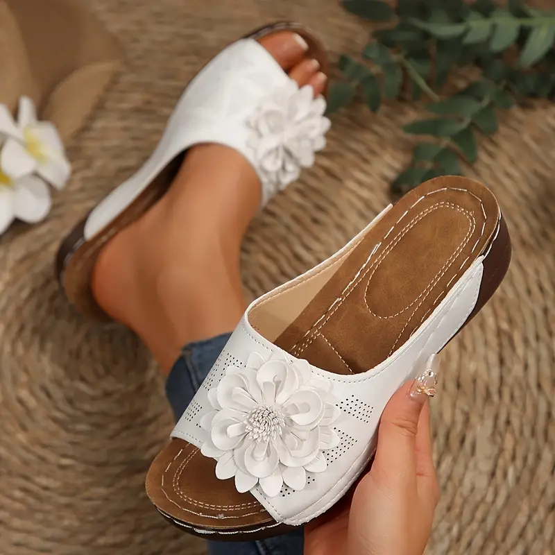 Women's Bohemian Wedge Sandals - 3D Floral Design Comfortable Walking Slippers, Summer Indoor and Outdoor Casual Fashion Sandals