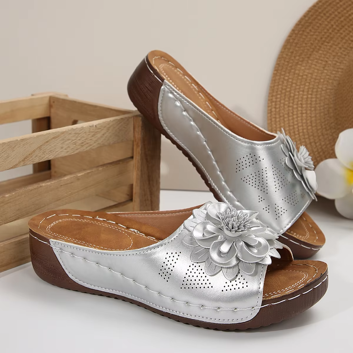 Women's Bohemian Wedge Sandals - 3D Floral Design Comfortable Walking Slippers, Summer Indoor and Outdoor Casual Fashion Sandals